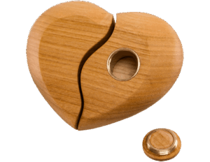 82530 - Erinnerungstück “Heart”, Kirsche, Herz 10 cm, Trennung mit Fach und Schraubverschluß