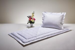 ST 17073/300E    Satin weiß, Ecke Feder