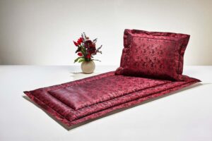 ST 173233   Jacquard rot, Ornamente