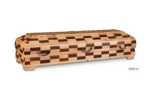 2505/6  „Schachbrett“ Sarg, Moderne Mischholztruhe aus massiven Leisten geleimt, natur
