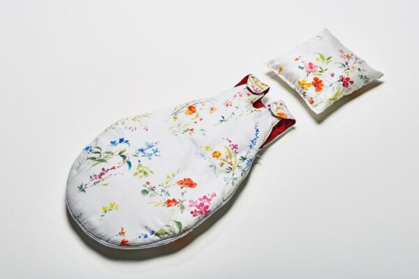 461/60-536  Kinderschlafsack, BW-Satin weiß, bunte Blümchen, 60 cm