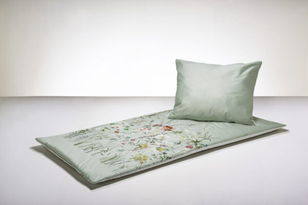 ST 175083  BW-Satin grün, Blumenwiese, 250 g/m²